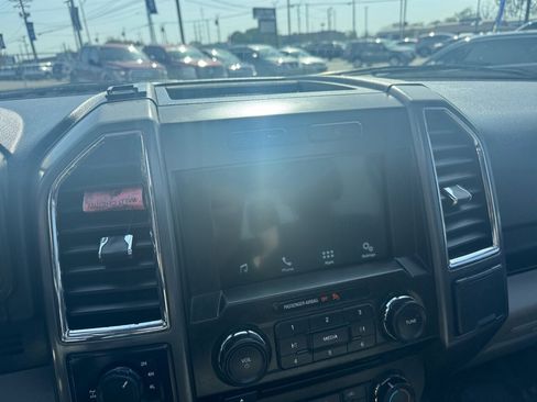 Used 2016 Ford F150 XLT w/ Equipment Group 302A Luxury image 19