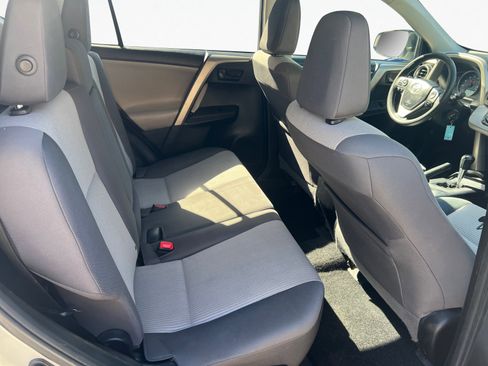 Used 2014 Toyota RAV4 LE AWD/4WD image 12