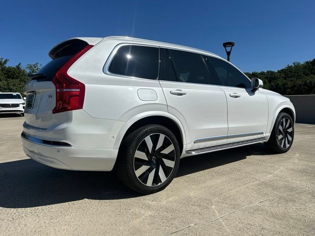 Certified 2025 Volvo XC90 T8 Plus AWD/4WD image 9