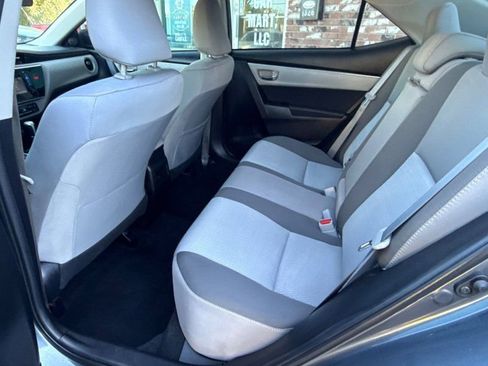 Used 2018 Toyota Corolla LE FWD image 14