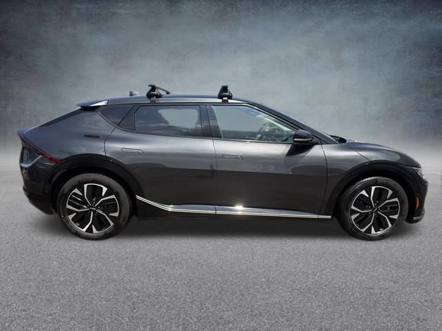 Used 2022 Kia EV6 Wind w/ Wind Technology Package AWD/4WD image 5