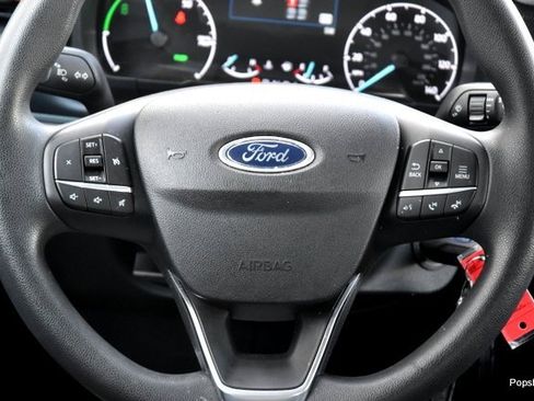Used 2022 Ford Maverick XLT image 14