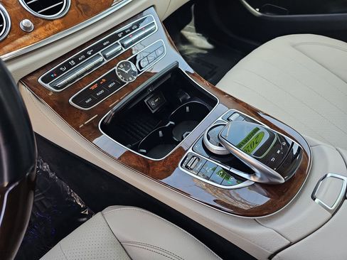Used 2020 Mercedes-Benz E 350 Sedan image 25