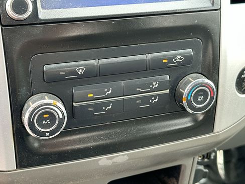 Used 2019 Nissan Frontier SV RWD image 18