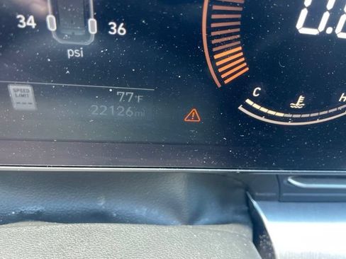 Used 2024 Hyundai Kona SEL FWD image 15