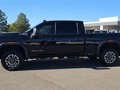 Used 2022 GMC Sierra 2500 AT4 image 5