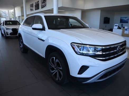 Used 2022 Volkswagen Atlas Cross Sport SEL AWD/4WD image 4