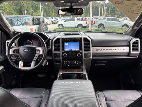 Used 2019 Ford F250 Lariat w/ Chrome Package image 7