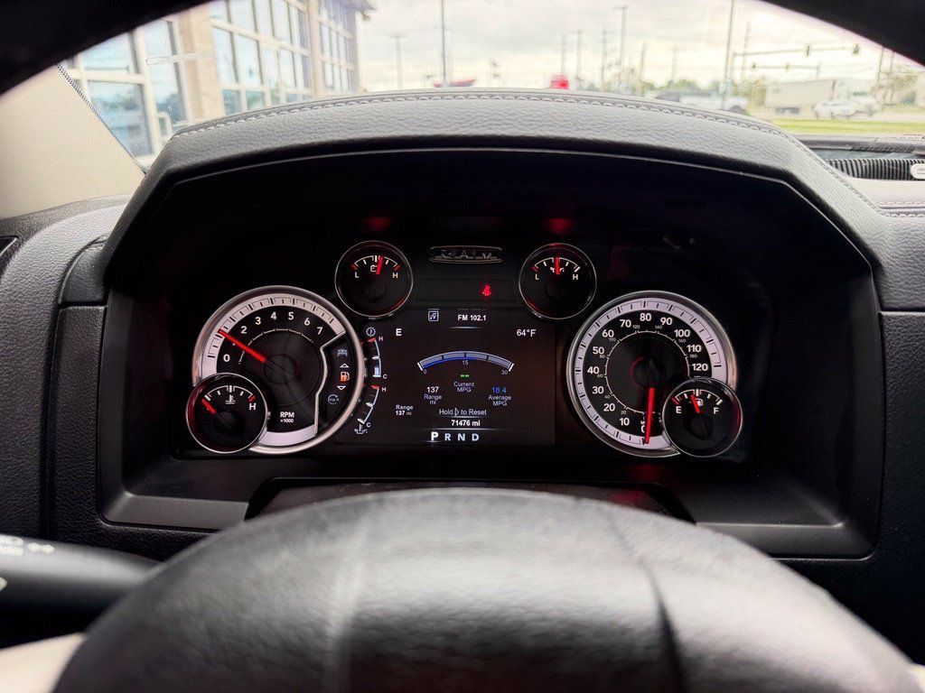 Used 2018 RAM 1500 Laramie AWD/4WD image 12