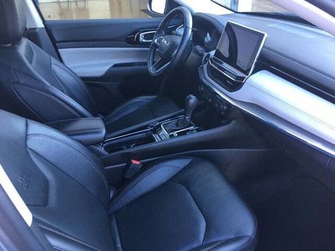 Used 2022 Jeep Compass Limited image 28