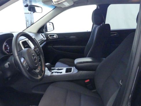 Used 2013 Jeep Grand Cherokee Laredo AWD/4WD image 16