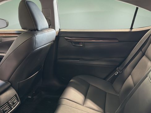 Used 2016 Lexus ES 350 w/ Navigation System Package FWD image 16