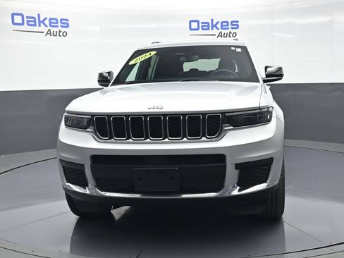 Used 2024 Jeep Grand Cherokee L Laredo RWD image 3