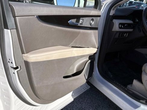 Used 2021 Lincoln Nautilus Reserve w/ Equipment Group 201A image 18