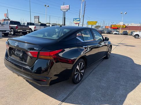 Used 2022 Nissan Altima 2.5 SV image 8
