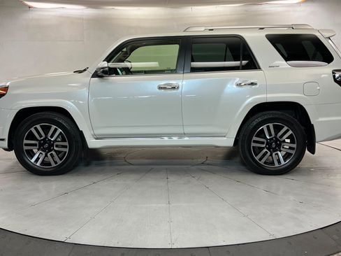 Certified 2022 Toyota 4Runner Limited AWD/4WD image 2