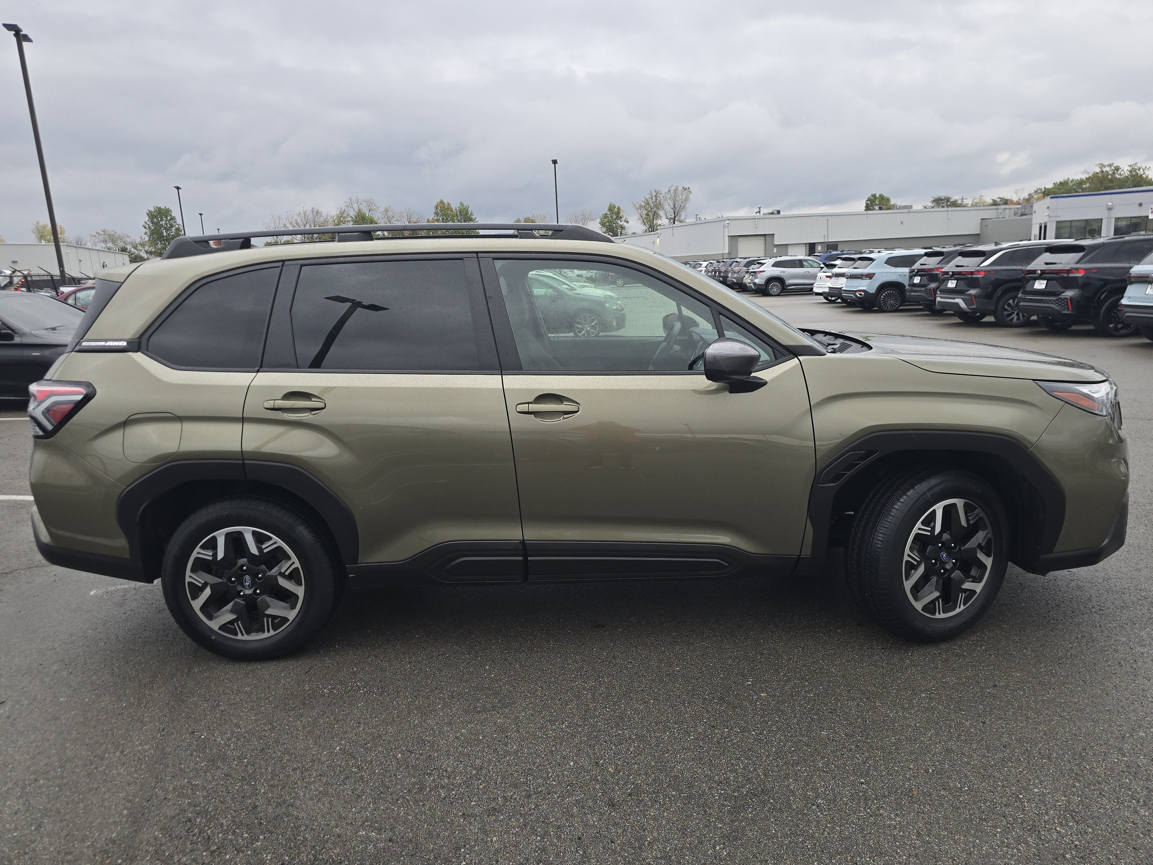 Certified 2025 Subaru Forester Premium AWD/4WD image 8