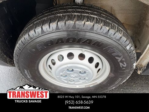 Used 2025 RAM ProMaster 2500 w/ Convenience Group FWD image 9