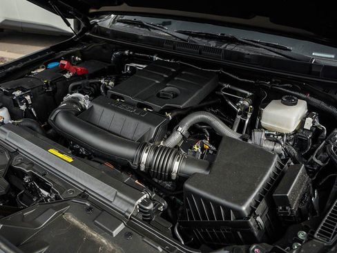 New 2026 Nissan Frontier SV w/ All-Weather Content Package image 7