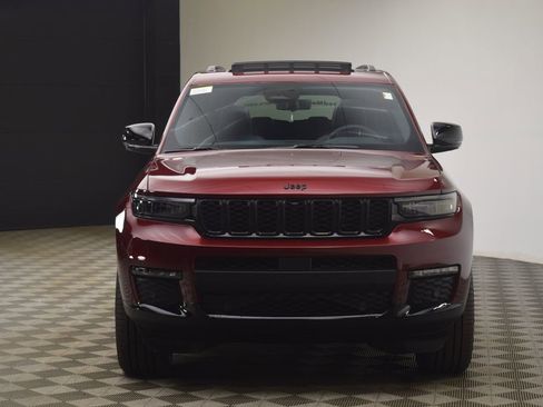 New 2025 Jeep Grand Cherokee L Limited image 2
