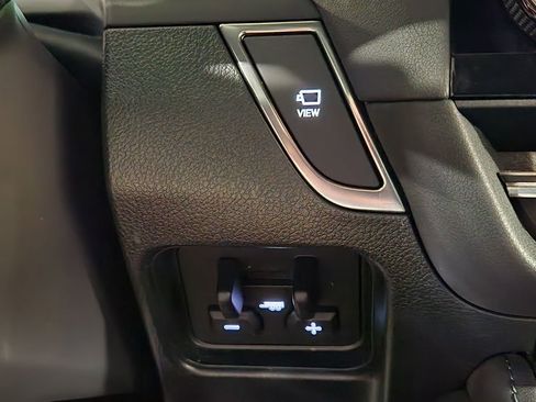 Used 2024 Lexus GX 550 w/ Accessory Package (Z1) AWD/4WD image 41