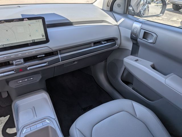 New 2027 Kia EV3 Wind FWD image 17