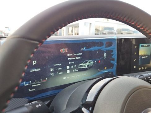 New 2026 Nissan Kicks SR image 31