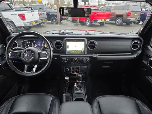 Used 2022 Jeep Wrangler Unlimited Sahara w/ Cold Weather Group image 14