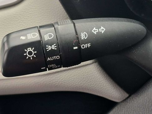Used 2021 Toyota RAV4 XLE w/ Convenience Package AWD/4WD image 27