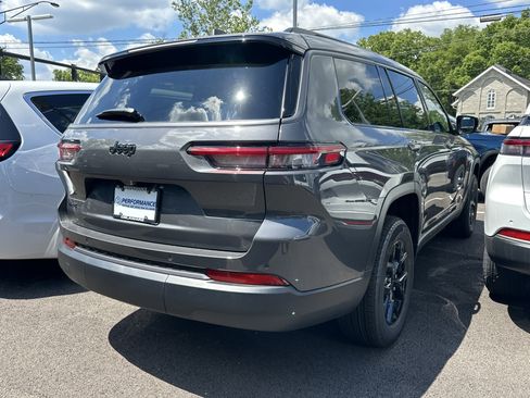 New 2026 Jeep Grand Cherokee L 4WD image 19
