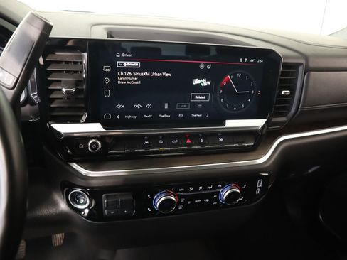 Used 2025 GMC Sierra 1500 SLT image 5