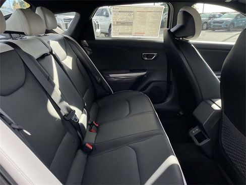 New 2025 Kia K4 GT-Line w/ GT-Line Premium Package image 17