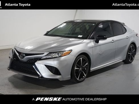 Used 2019 Toyota Camry XSE FWD image 1