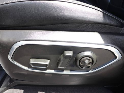 Used 2024 Jeep Wagoneer Series II w/ Flexible Seating Group AWD/4WD image 54