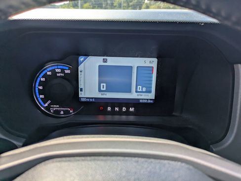 Used 2024 Ford Bronco Outer Banks image 16