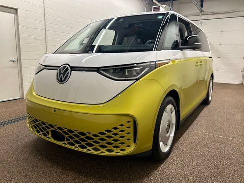 Used 2025 Volkswagen ID. Buzz 1st Edition AWD/4WD image 5