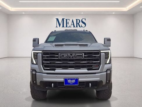 Used 2024 GMC Sierra 2500 AT4 w/ AT4 Premium Plus Package AWD/4WD image 8