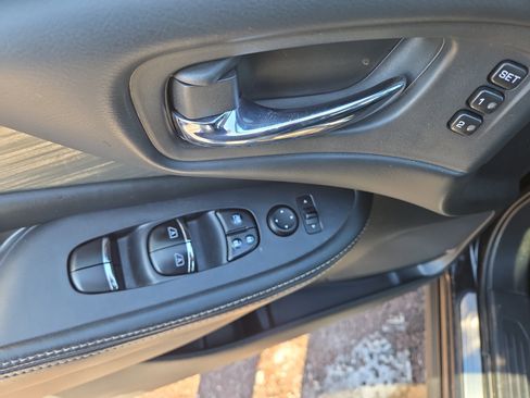 Used 2018 Nissan Murano Platinum image 30