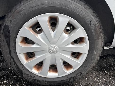 Used 2018 Nissan Versa S Plus FWD image 9
