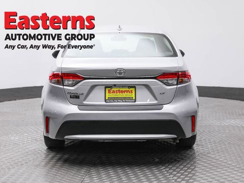Used 2021 Toyota Corolla LE w/ Protection Package (TMS) FWD image 6