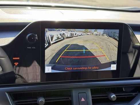 Used 2023 Lexus UX 250h F Sport image 11