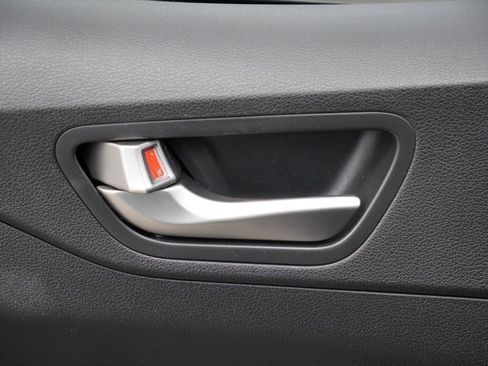 Used 2022 Hyundai Accent SE FWD image 8