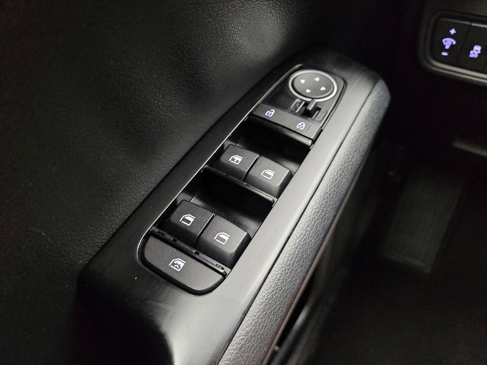 Used 2023 Kia Soul LX w/ Option Group 015 FWD image 27