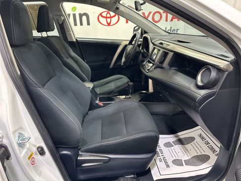 Used 2014 Toyota RAV4 XLE image 12
