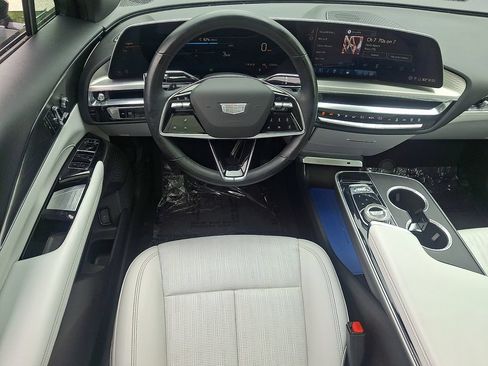 Used 2024 Cadillac Lyriq Sport AWD/4WD image 11