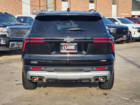 Used 2024 Chevrolet Traverse Z71 w/ LPO, Floor Liner Package AWD/4WD image 6