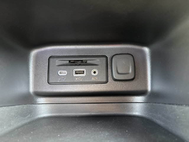 Used 2024 Chevrolet Equinox RS w/ RS Leather Package FWD image 30