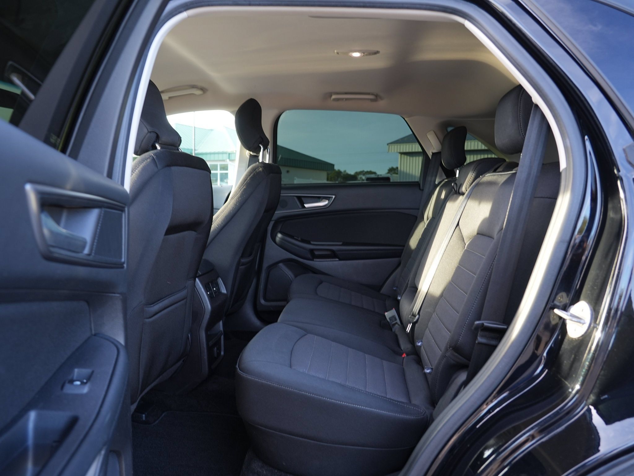 Used 2017 Ford Edge SE AWD/4WD image 19