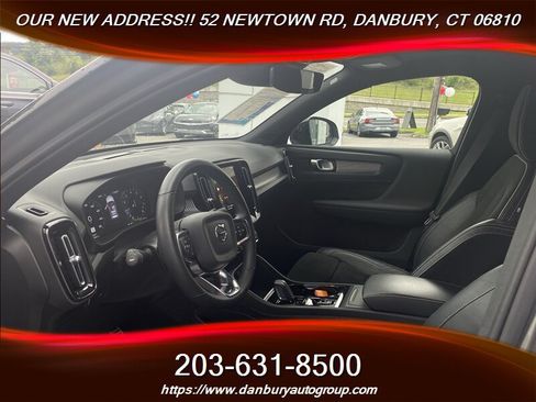 Used 2022 Volvo XC40 T5 R-Design AWD/4WD image 12