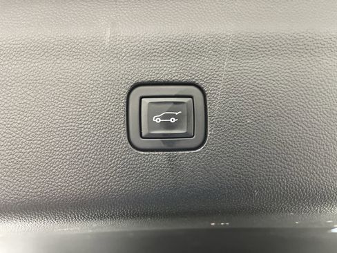 Certified 2024 Buick Enclave Avenir w/ Trailering Package, 5000 lbs. AWD/4WD image 37